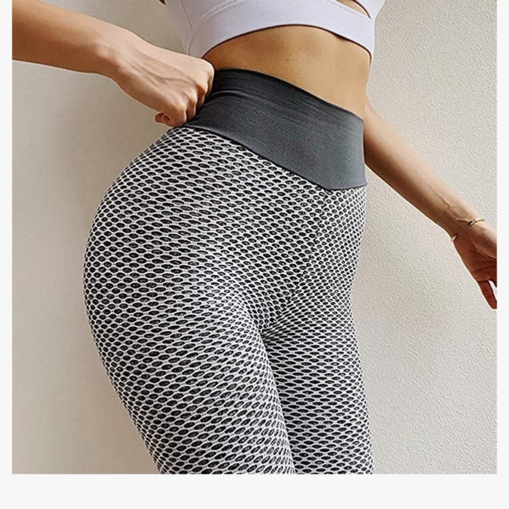 Tiktok leggings size small